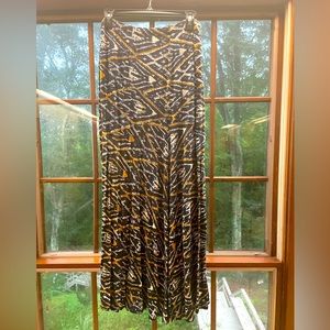 Ten stylish skirts to bundle at $50 or sell individual $5 each